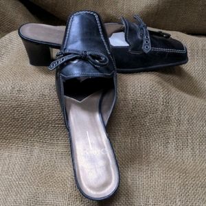 THESE SHOES ARE ON HOLD!!! Danielle - Slides - 7